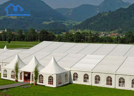 Lều thấm nước nhôm Clear Pagoda Tent cho sự kiện đám cưới nhỏ