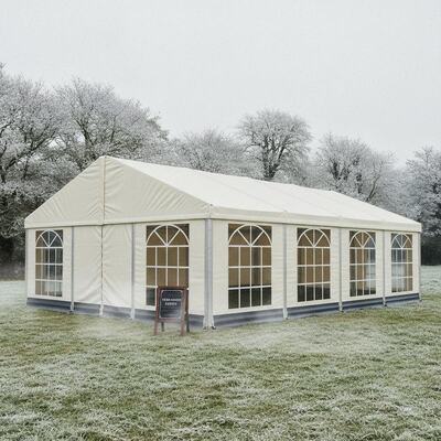 Tất cả các mùa cô lập Tiệc Marquee Lều khung nhôm Rào chắn nhiệt Winterproof UK Sự kiện quanh năm địa điểm